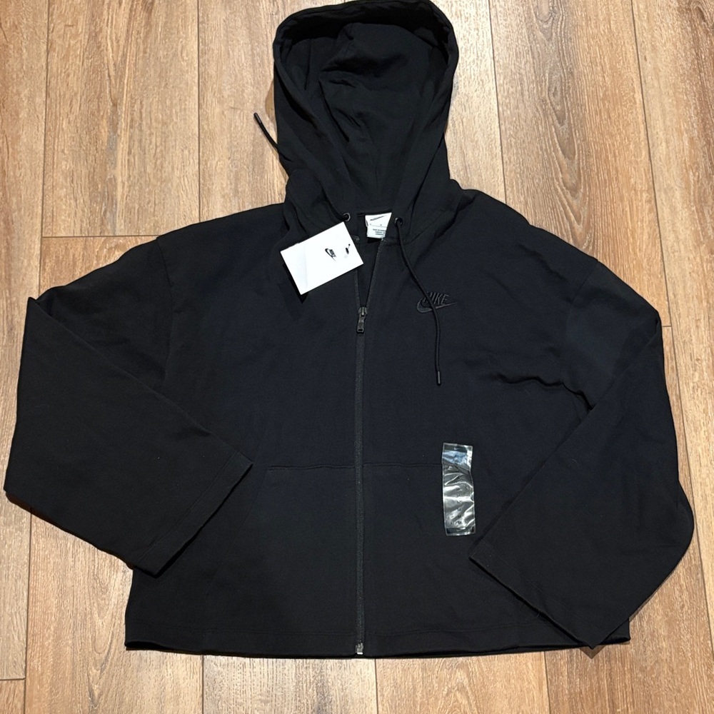 NWT women’s Nike black hoodie zip up jacket medium wide sleeve